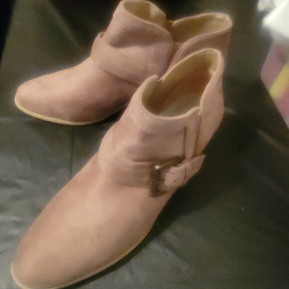 Very Volatile brand , booties , Made in Los Angeles - Picture 3 of 7